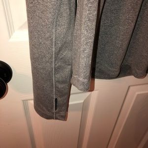 Old Navy Tops - Gray Old Navy active wear top, size XL Old Navy Tops - Gray Old Navy active wear top, size XL